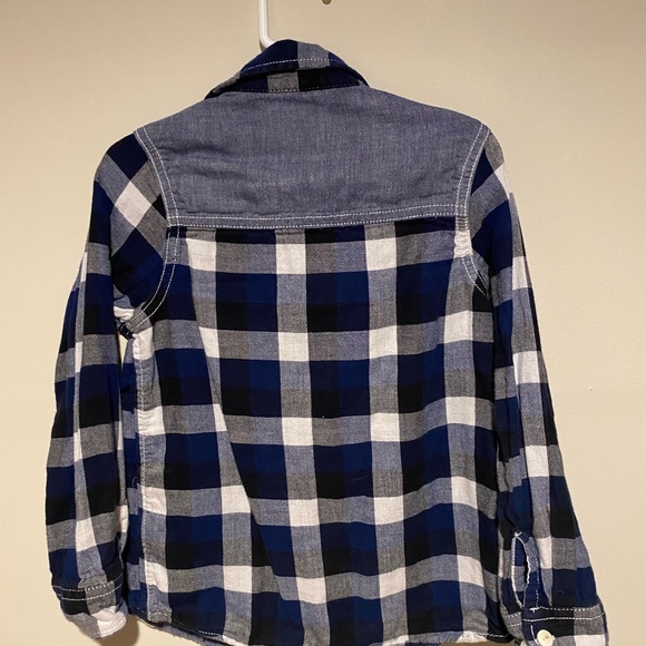 Oshkosh Long sleeve button down shirt - Picture 2 of 2